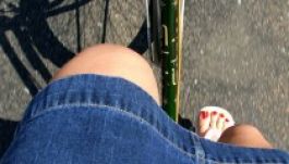 Szoknyás biciklis felvonulás Kolozsváron