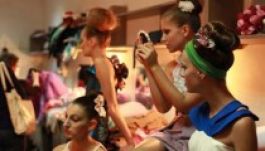 Impresszionista ruhaköltemények Vásárhelyen