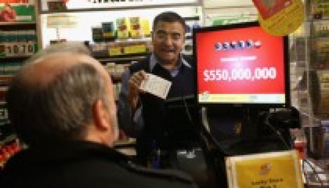550 millió dolláros lottónyeremény