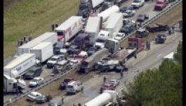 Százötven autó rohant egymásba Texasban