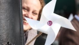 Szélforgók hirdetik: elkezdődött az IFESZT Nagyváradon