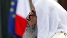 Kitoloncoltak egy szélsőséges imámot Franciaországból