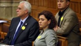 Sárgacsillagosok tiltakoznak a Jobbik ellen