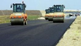 A kormány magyarázata a késedelmes útépítésekre