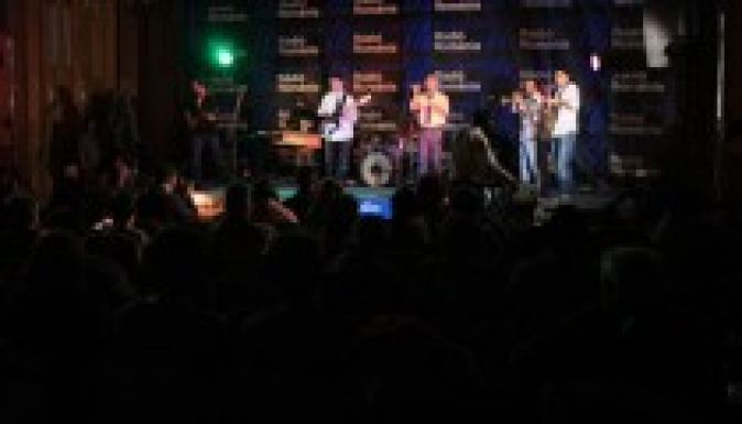 Kollegiális jótékonysági koncert a Kolozsvári Rádiónál