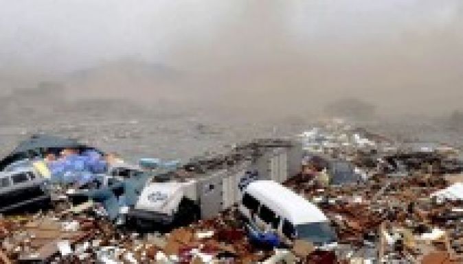 Frissítve: visszavonták a japán földrengés utáni cunamiriadót