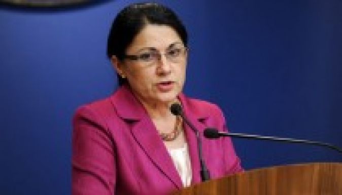 Plágiummal gyanúsítják Ecaterina Andronescut
