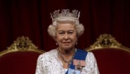 Először vesz részt kormányülésen a brit uralkodó