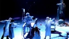 A király halódik: óriási siker az Interferenciákon