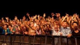 Kolozsvár tárt karokkal várja a Félszigetet