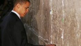 Obama is megsiratta a lemészárolt gyerekeket