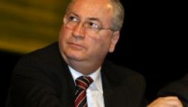 Puiu Hașotti félti bársonyszékét Kelemen Hunortól?