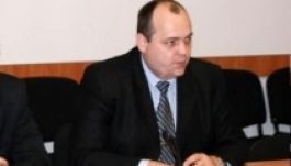 Négy és fél év felfüggesztett börtön Rácz Károlynak