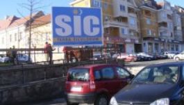 Román trikolórral takarták le a Székelyföld-táblát