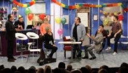 Pezsgő magyar közmédia szilveszterkor