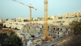 Izrael újabb telepeslakásokat építene Ciszjordániában