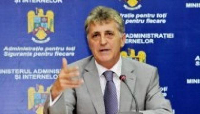 Dușa: lehet tüntetni, de nem az alkotmány első cikke ellen