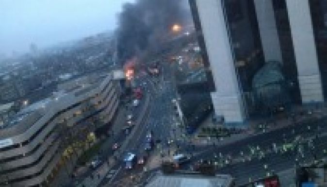 Toronydarunak ütközött egy helikopter Londonban