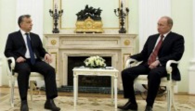 Orbán Putyinnál: jó viszony, szoros együttműködés