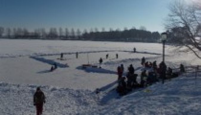 A háromszéki Rétyen szerveznek először tavi-hoki fesztivált 