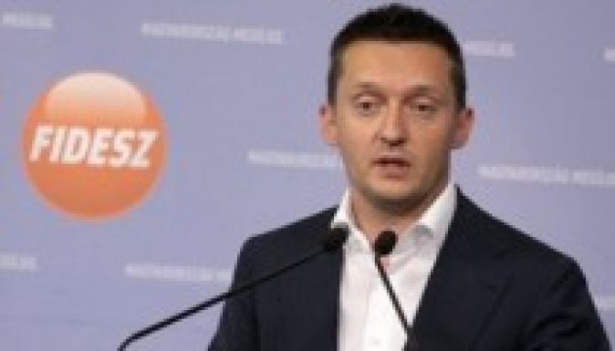 Rogán: 2014-ben nem lesz választási regisztráció