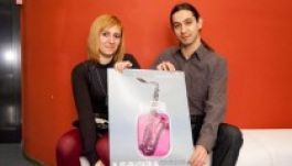 Díjazták a színházi évad tizenötezredik látogatóját Kolozsváron