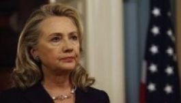 Vérrögöt találtak Hillary Clinton jobb füle mögött