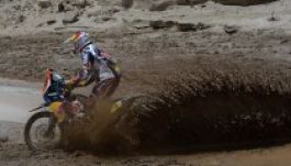 Dakar-rali: eső miatt félbe szakadt az autósok versenye