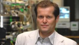 Arab Nobel-díjat kapott a magyar fizikus