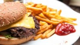 Ló- és sertéshúst találtak brit és ír marhahústermékekben