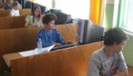 Rajtol az olimpiász, egyetemi tanárok is segítenek a diákoknak