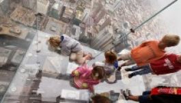 Kilátó nyílik Nyugat-Európa legmagasabb üvegépületében