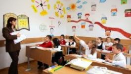 Mégsem kell egyetemre járniuk az óvónéniknek