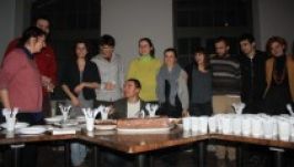 Merészet álmodó kolozsvári színészek: Várótermesek