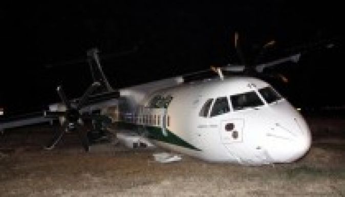 Füvön landolt Rómában egy Carpatair repülőgép