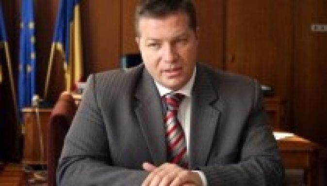 Betiltotta a székely zászlót Hargita megye prefektusa