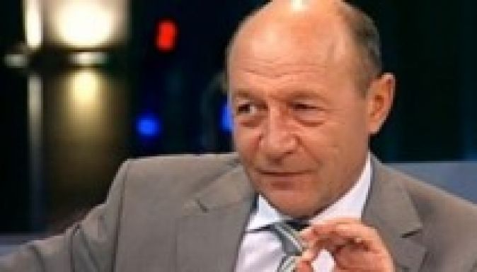 Kettős beszéddel vádolja Pontáékat az államfő