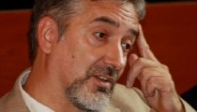 Halász János lesz L. Simon László utóda