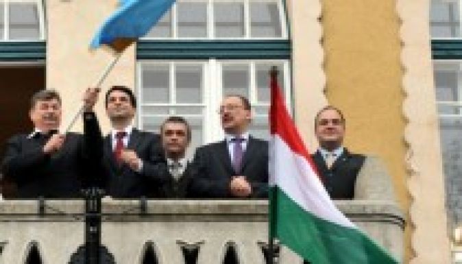 Németh: csökkent a székely zászló körüli feszültség