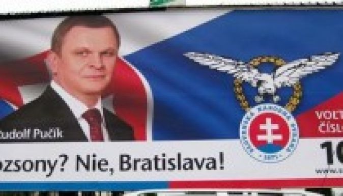 Kikérnék a felvidéki magyar állampolgárok listáját Slotáék