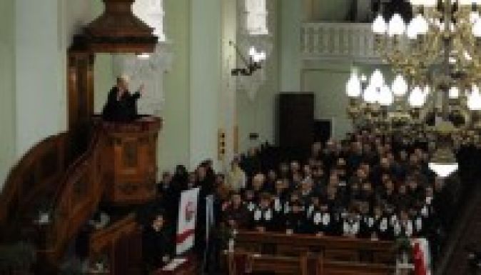 Tőkés: az egyház nem lehet semleges a politikában