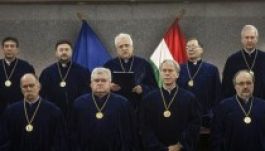 Huszonhat oldal módosul a magyar alkotmányban	