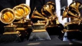 Grammy-díjak: Dan Auerbach tarolt