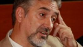 Halász János lesz L. Simon László utóda