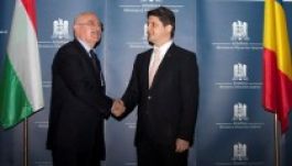 A jövő héten Bukarestbe látogat Martonyi János