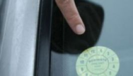 Március elsején reggel nem büntetnek, ha nincs matrica