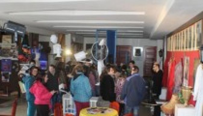 Figura kiállítás és Kulissza túrák továbbra is 