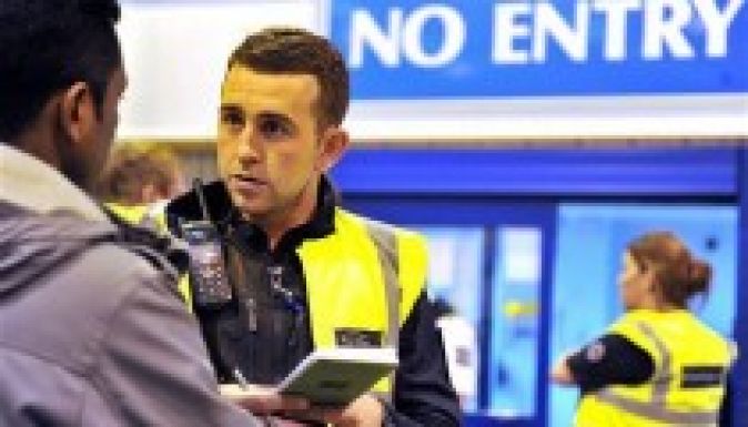 Brit képviselők: korlátozni kell a munkaerő-áramlást az EU-ban