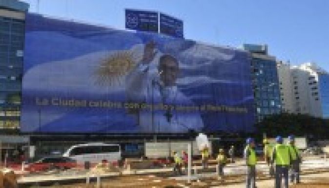 Utcát neveztek el Argentínában Ferenc pápáról