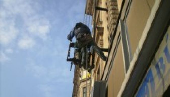 Lezuhant a hatodikról egy kolozsvári ipari alpinista